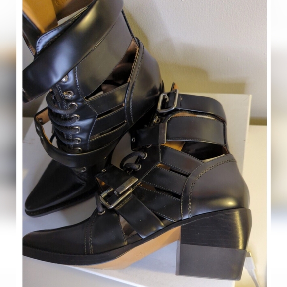 Chloe Rylee Boots - Picture 2 of 4